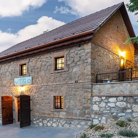 Vino Apartman