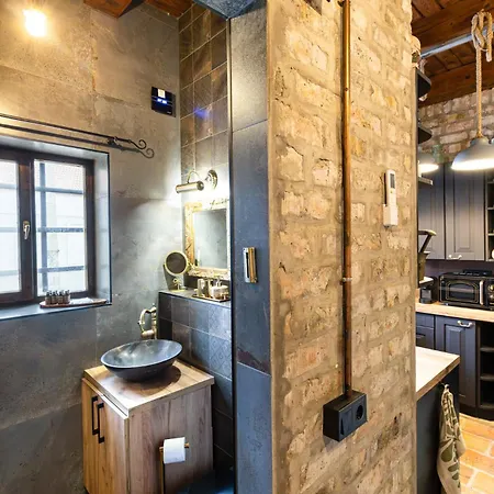 Vino Apartman Kesztölc