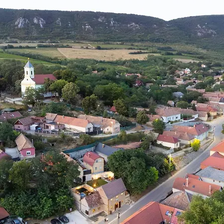 Vino Apartman *